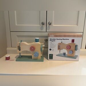 Wooden Sewing Machine Playset